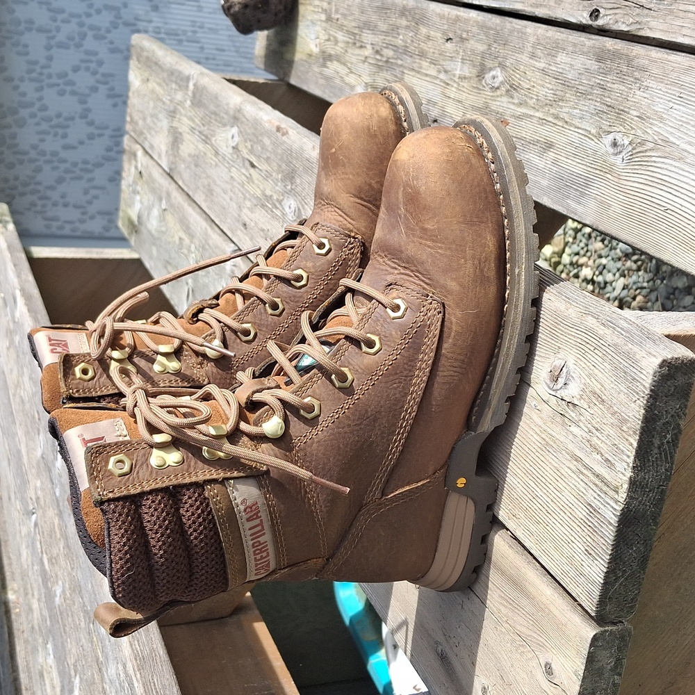 Women's Caterpillar Clover 8'' Csa workboot.